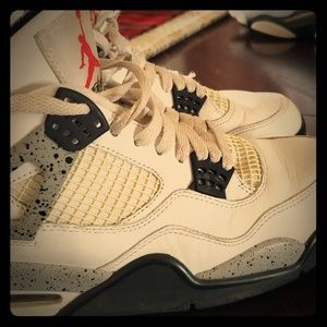 Jordan 4s